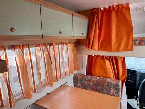 happy-camper-camper-1900-07